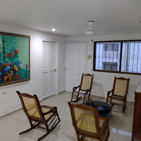 Clementina Hostel Cartagena Luaran gambar